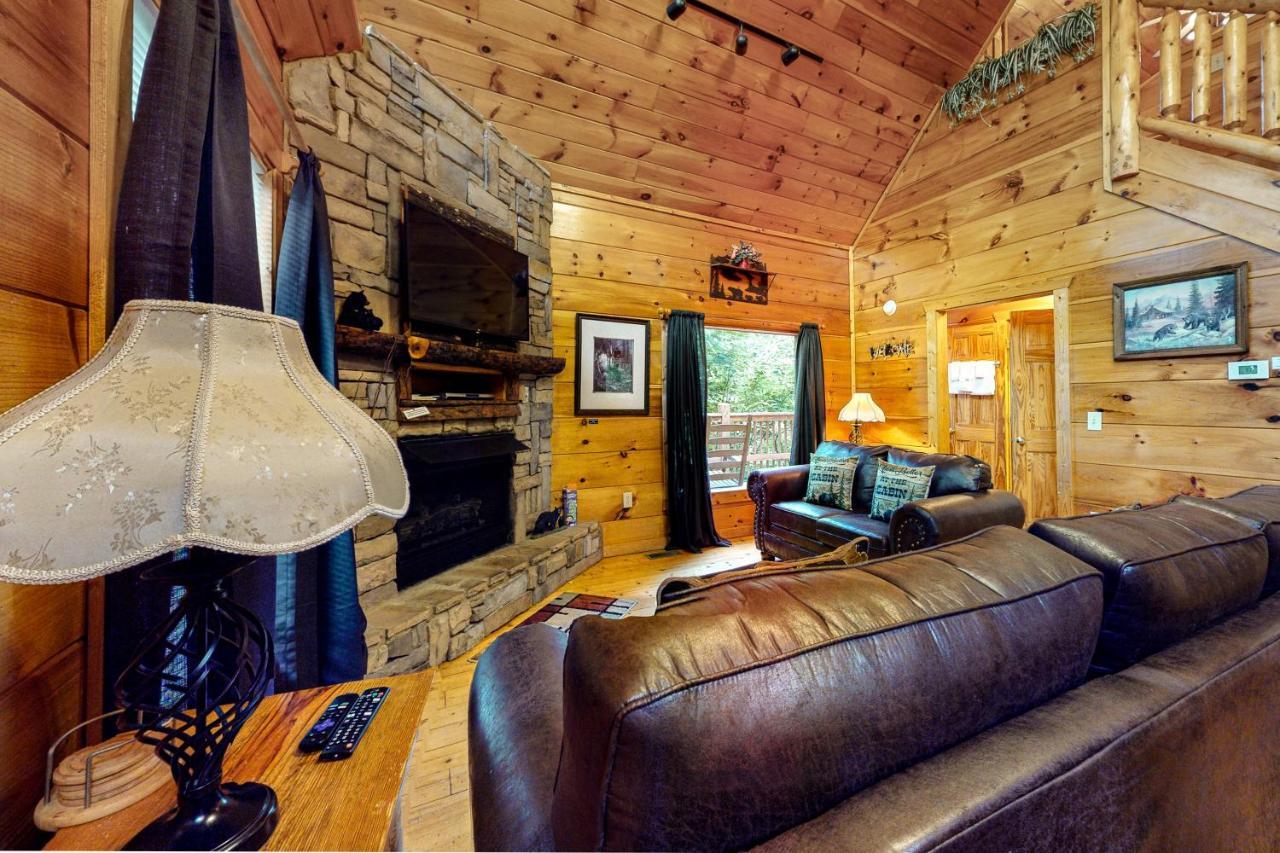 Bearfoot Lodge Gatlinburg Exterior photo