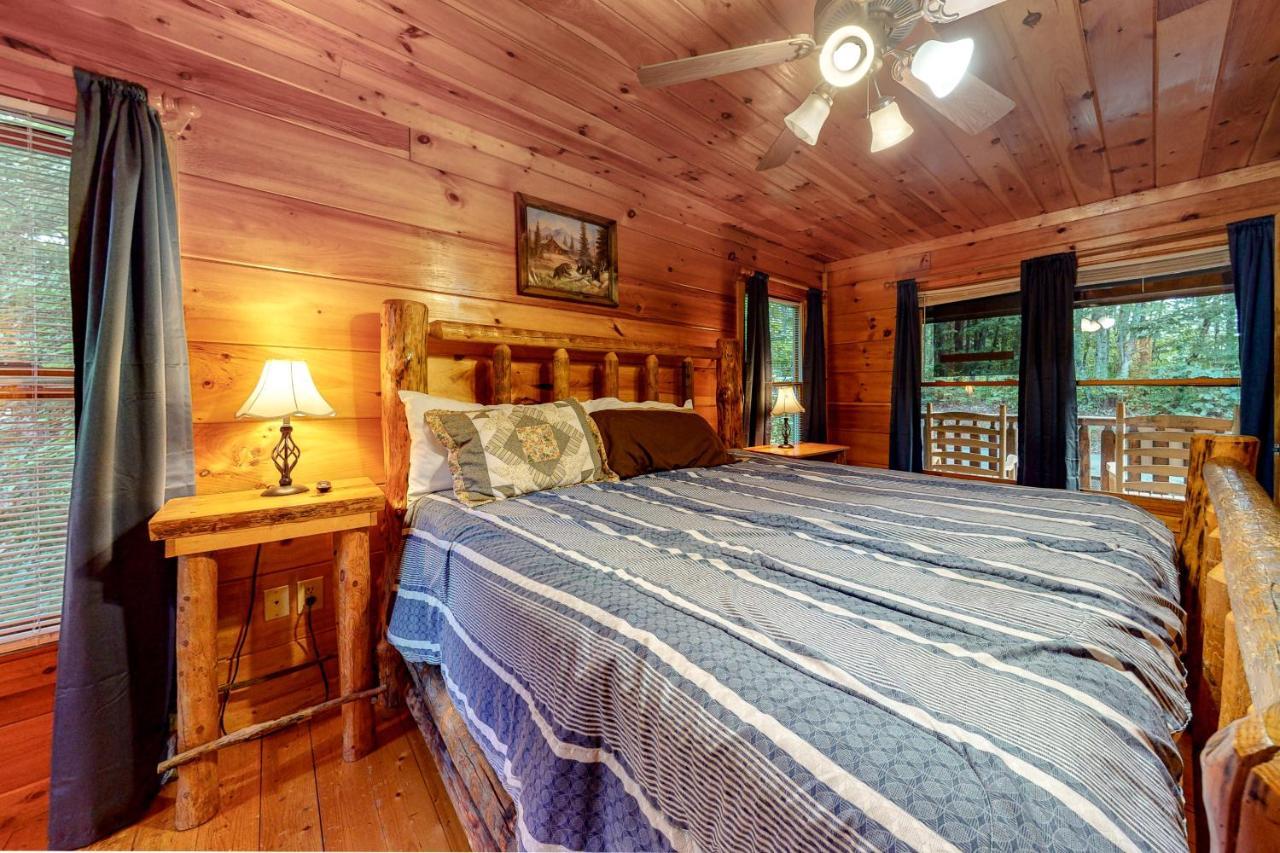Bearfoot Lodge Gatlinburg Exterior photo