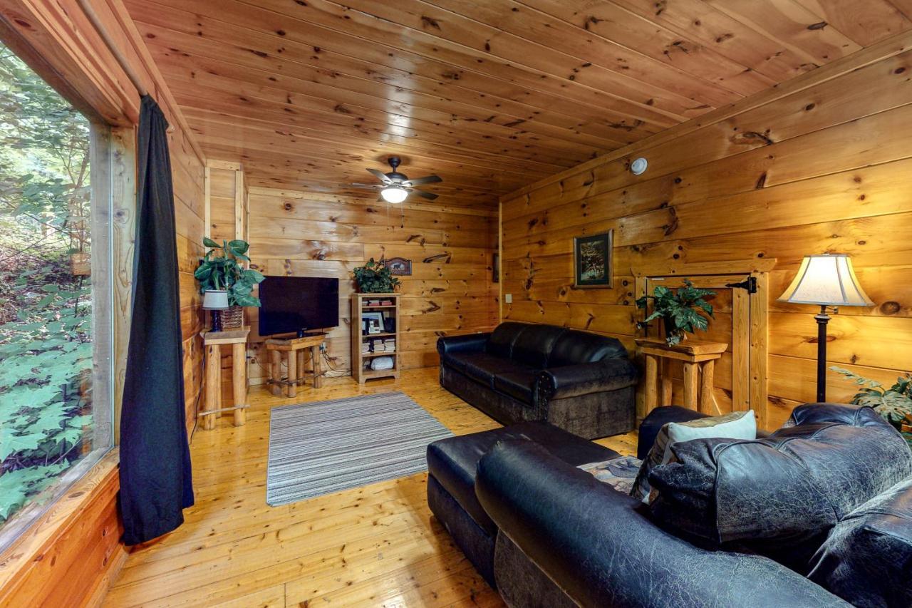Bearfoot Lodge Gatlinburg Exterior photo